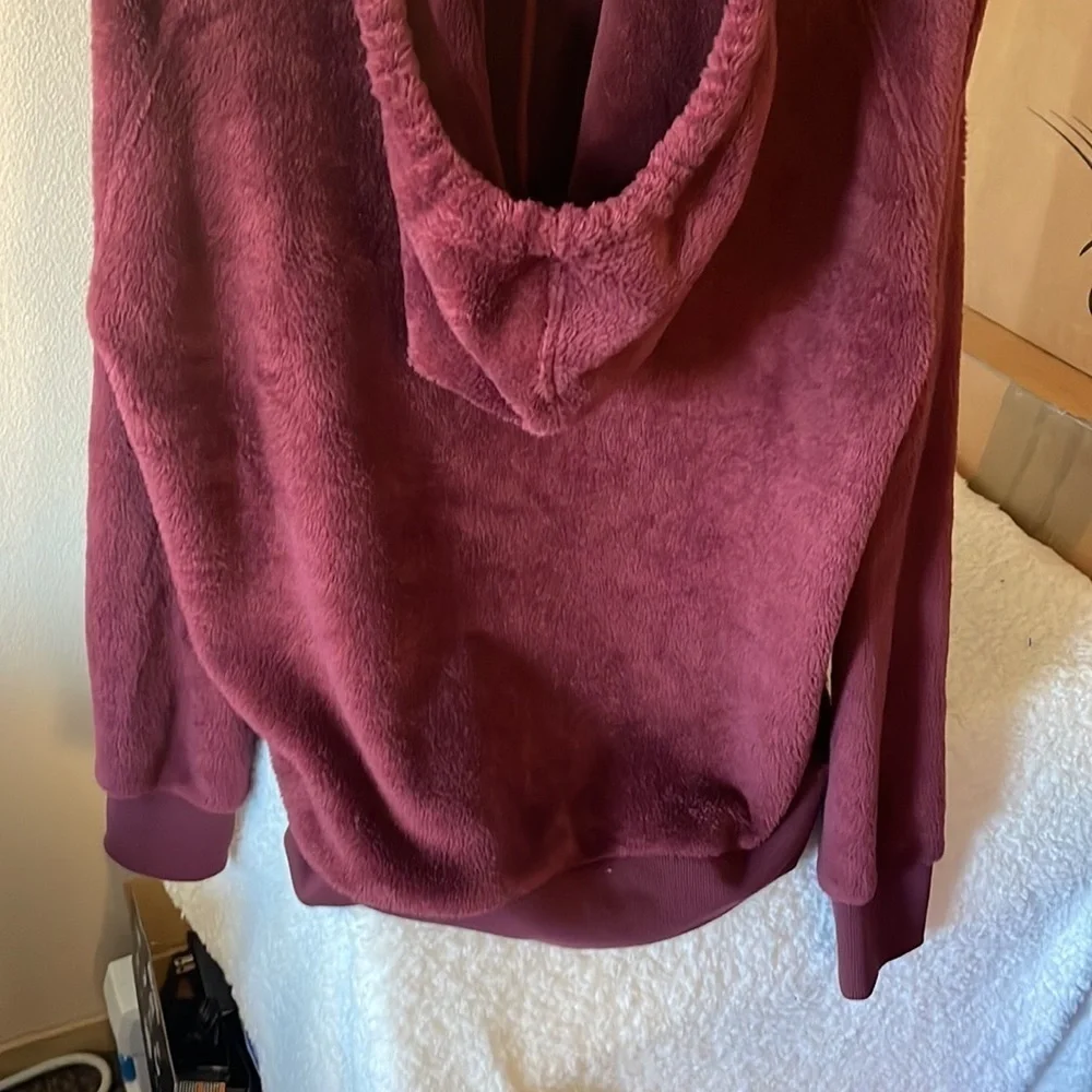 Volcom 1/4 Zip Pullover Size Large